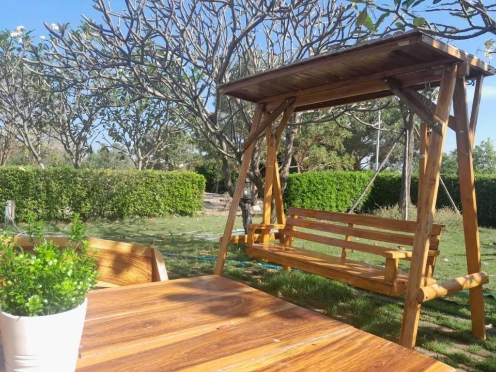 Creston Grand Hotel محافظة سوفانبوري المظهر الخارجي الصورة
